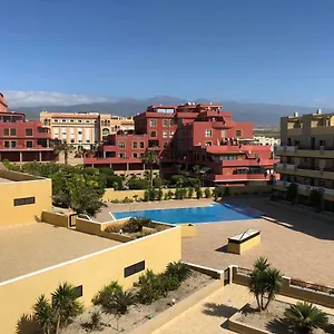 https://la-perla-el-medano-tenerife-38612.adeje-hotels.com